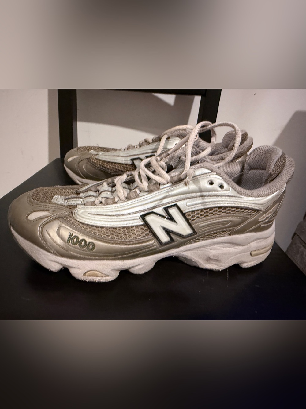 New Balance Men’s Silver Metallic and White 1000 Sneakers 8.5 Men’s.